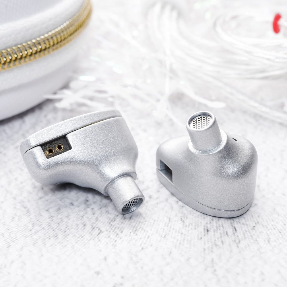 Moondrop Aria Snow Edition Diamond-Like Diaphragm Dynamic Driver In-Ear Earphone